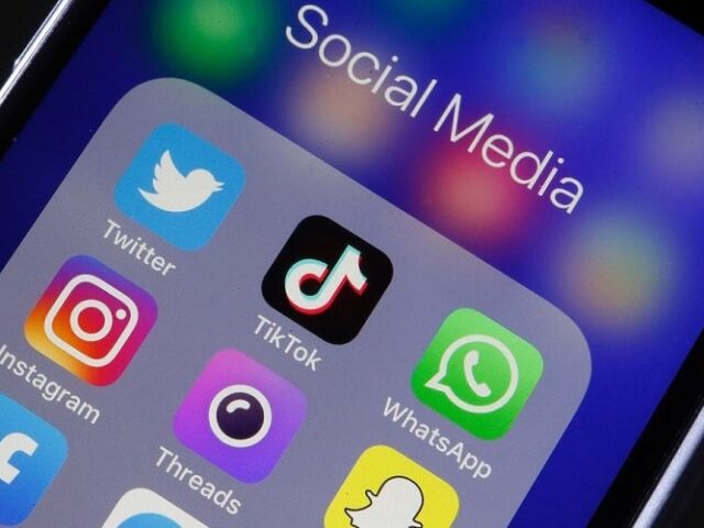 social media-min